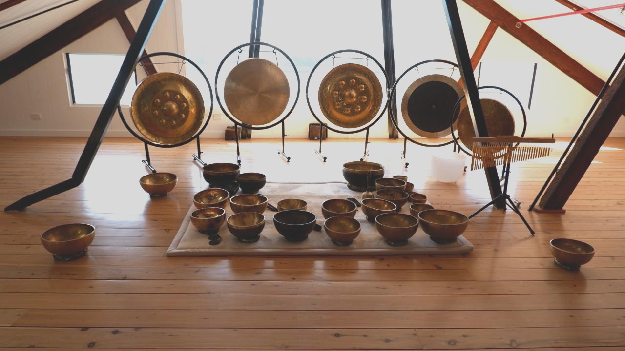 Himalayan singing bowls and gongs